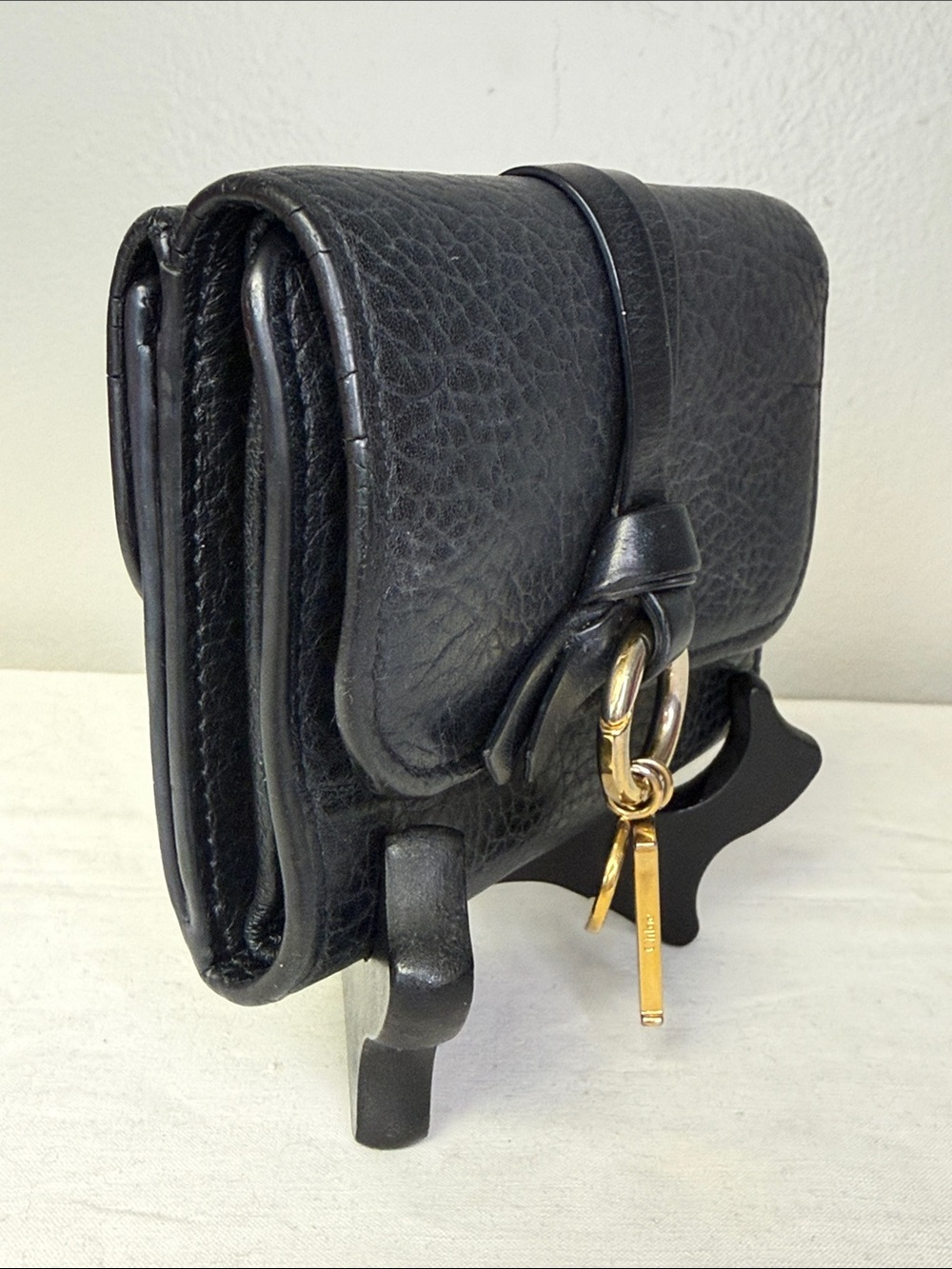 Chloé Alphabet Black Grained Leather Trifold Wallet Gold Initial Charm Italy - Picture 3 of 9